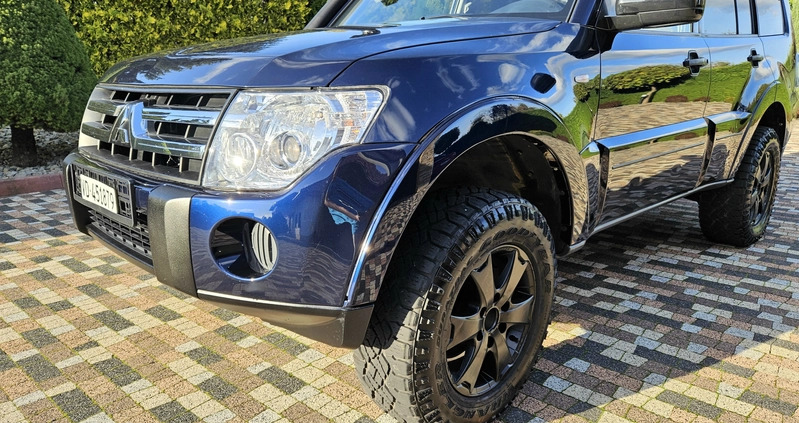 Mitsubishi Pajero cena 69900 przebieg: 196000, rok produkcji 2010 z Gdynia małe 562